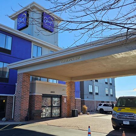 Sleep Inn & Suites Airport Milwaukee Dış mekan fotoğraf
